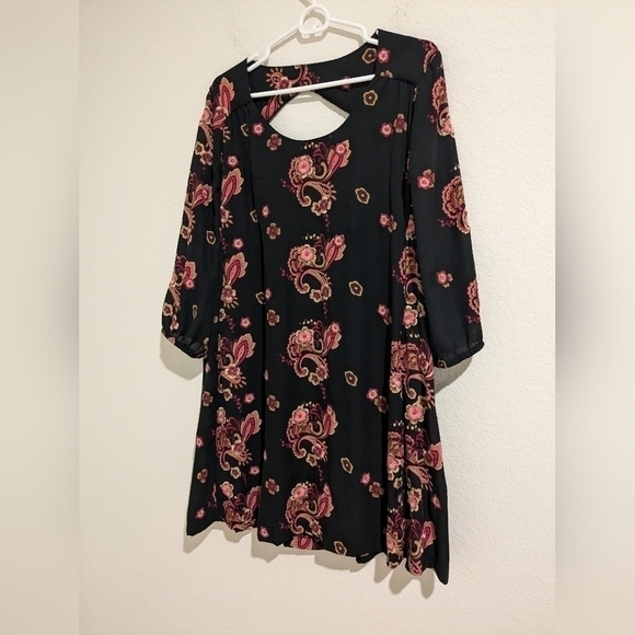 Eci Floral Embroidered 3/4 Sleeve Flowy Mini Dress Artsy Bohemian Feminine - Picture 4 of 11